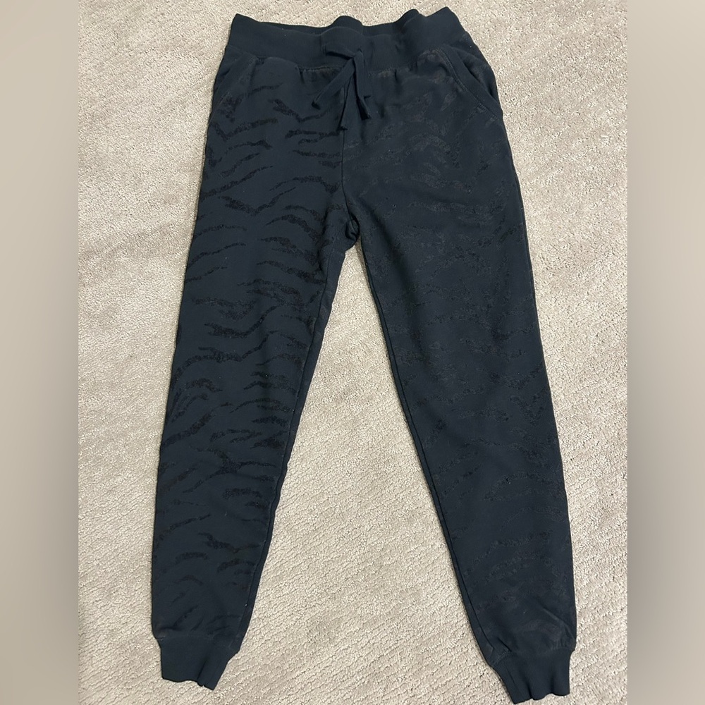 Z Supply Black Animal Patterned Joggers Small